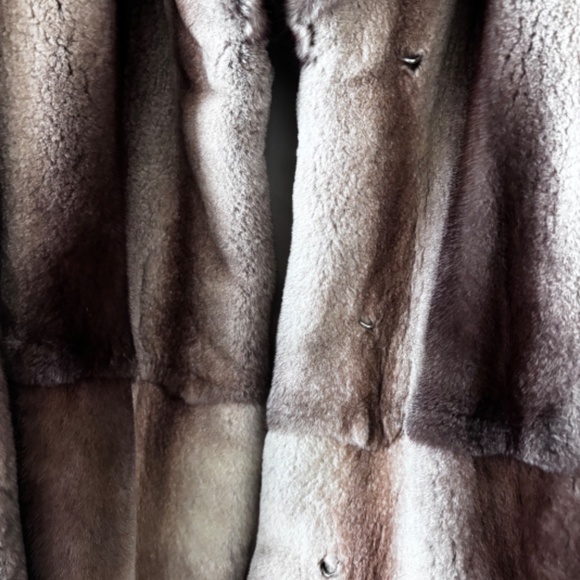 Vintage mink fur coat. - Picture 3 of 11